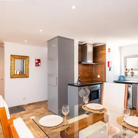 Apartment #017 2br Rossio
